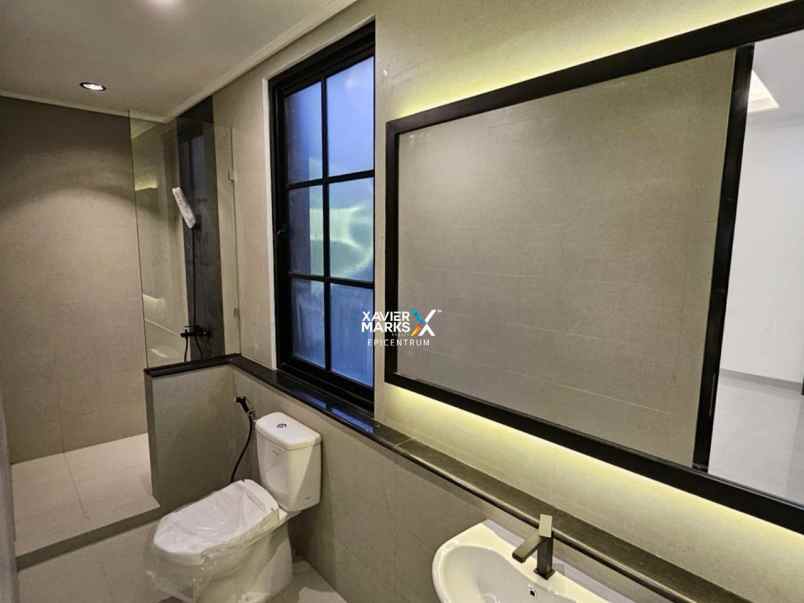 dijual rumah rungkut asri