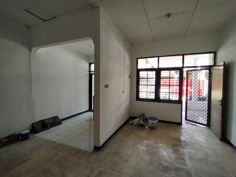 dijual rumah rungkut mapan