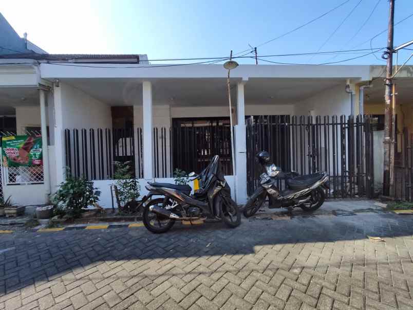 dijual rumah rungkut mapan