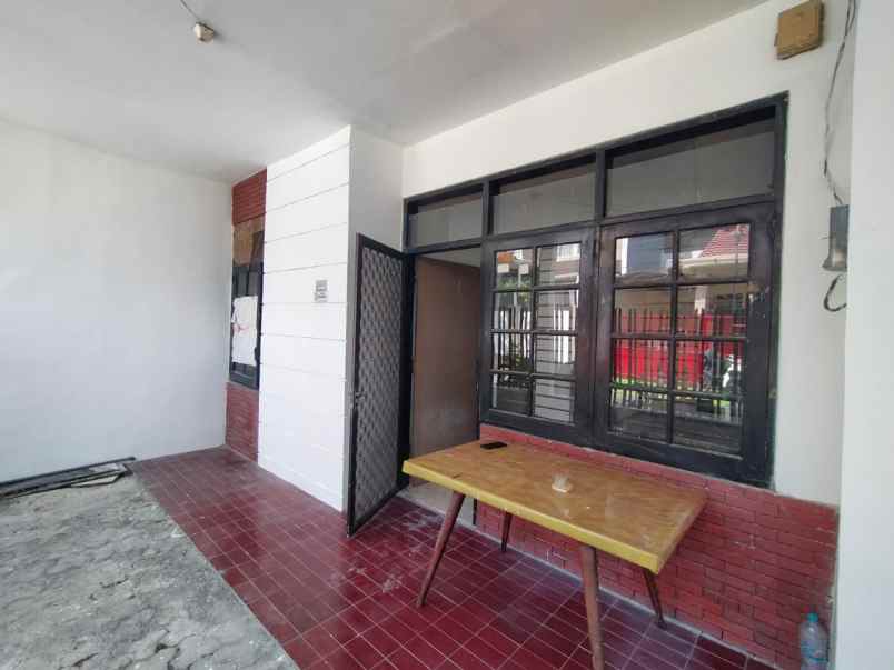 dijual rumah rungkut mapan