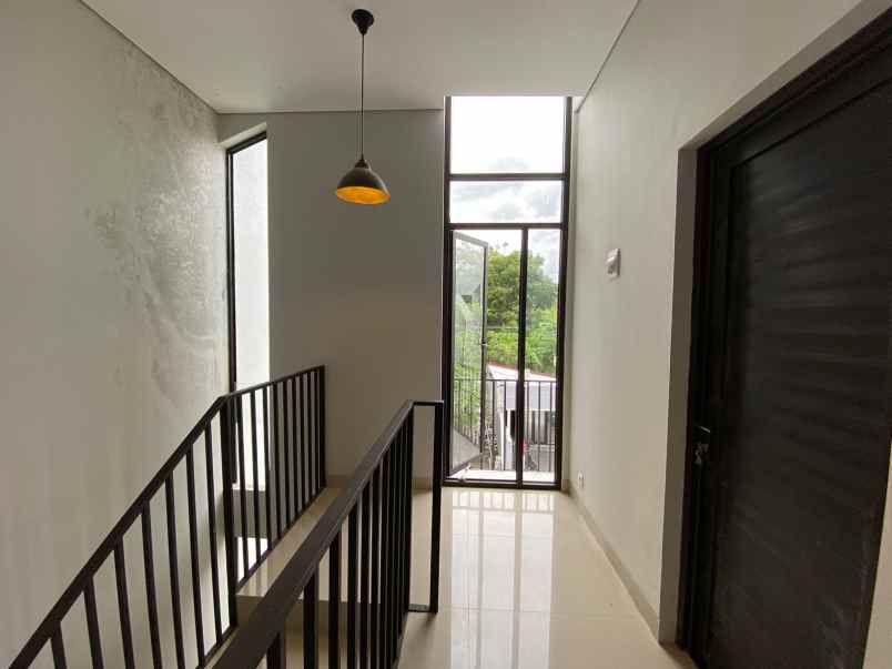 dijual rumah sanggrahan ngestiharjo