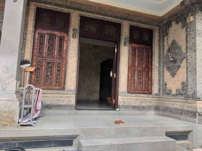 dijual rumah sari dana