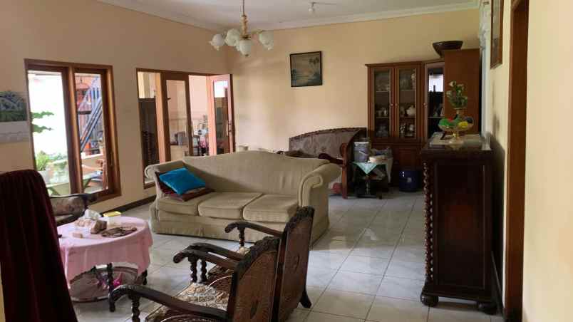 dijual rumah sariwangi