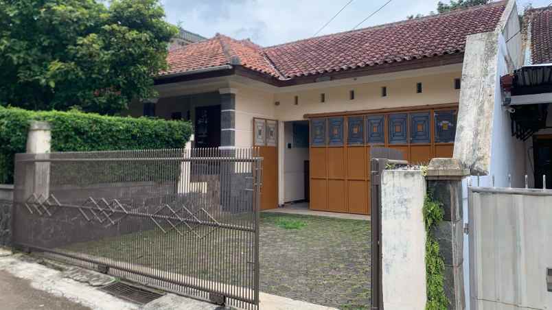 dijual rumah sariwangi