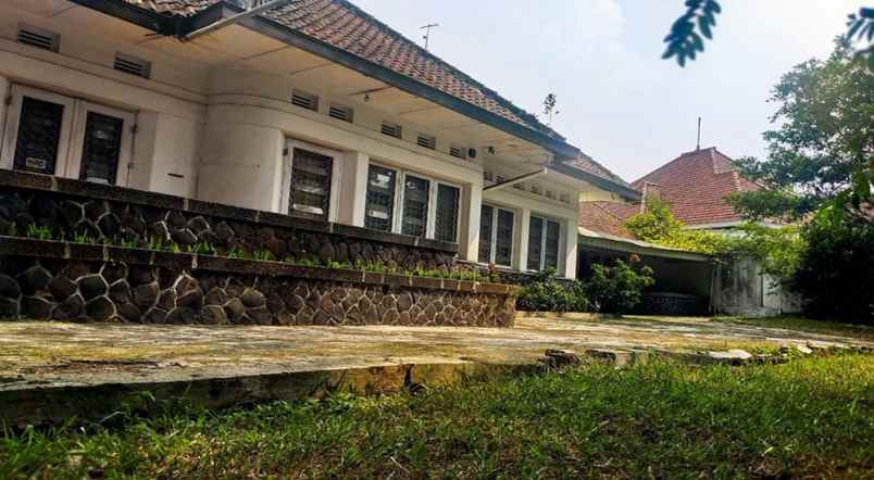dijual rumah sayap pasteur