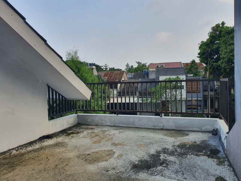 dijual rumah sektor 9 bintaro jaya