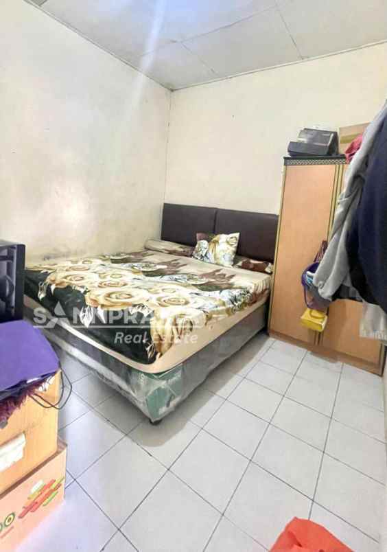 dijual rumah serua