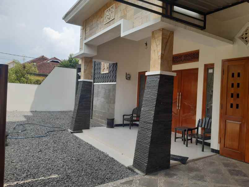 dijual rumah siap huni 2 lantai di sempusari jember