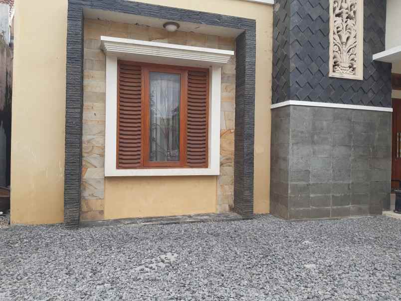 dijual rumah siap huni 2 lantai di sempusari jember