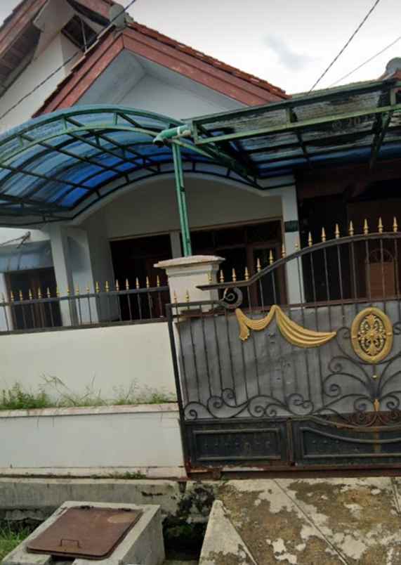 dijual rumah siap huni