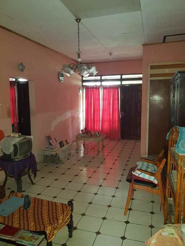 dijual rumah siap huni di bukit sari semarang atas