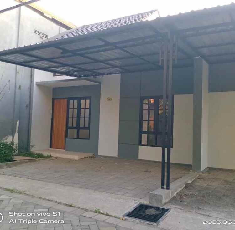 dijual rumah siap huni srembi gresik