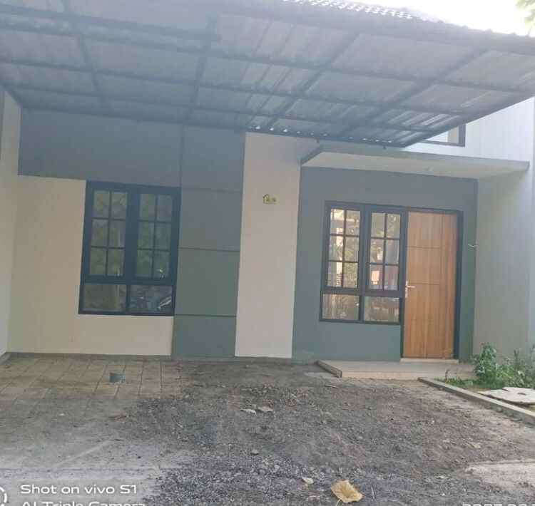 dijual rumah siap huni srembi gresik