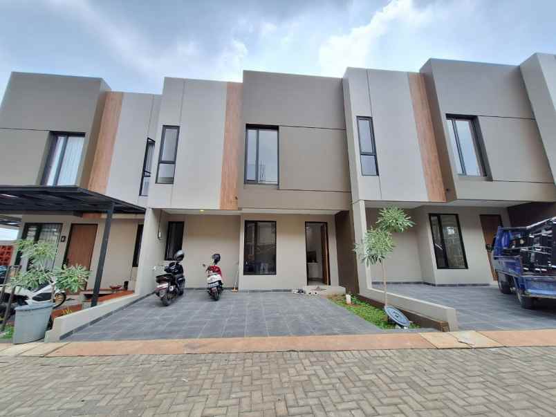 dijual rumah sip 544