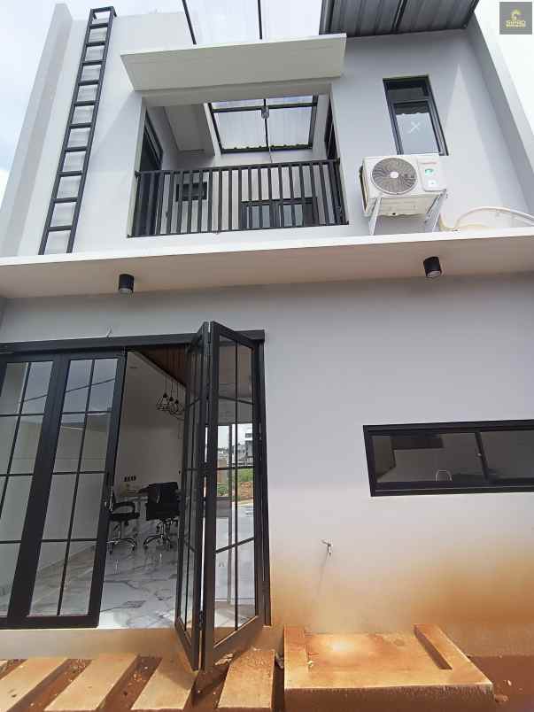 dijual rumah sip649