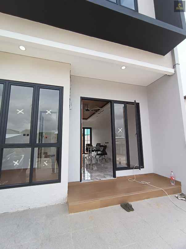 dijual rumah sip649