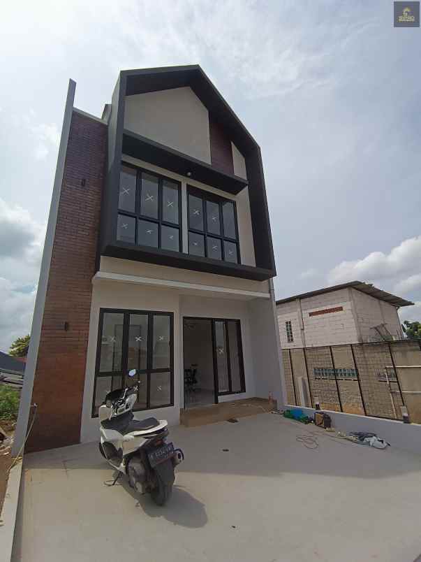 dijual rumah sip649