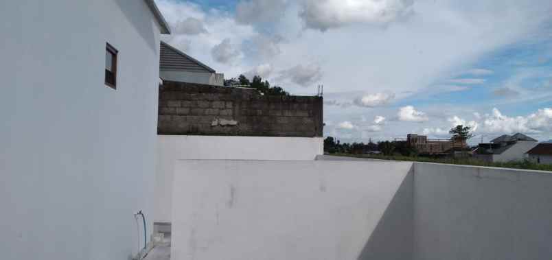 dijual rumah solodiran