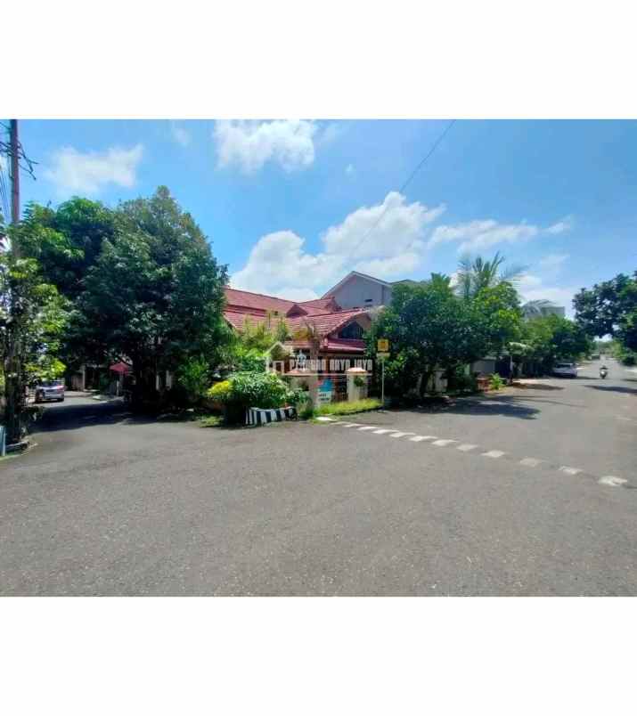 dijual rumah srondol kulon