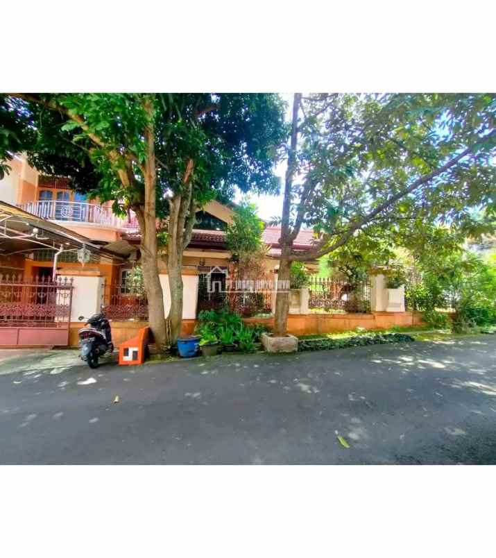 dijual rumah srondol kulon