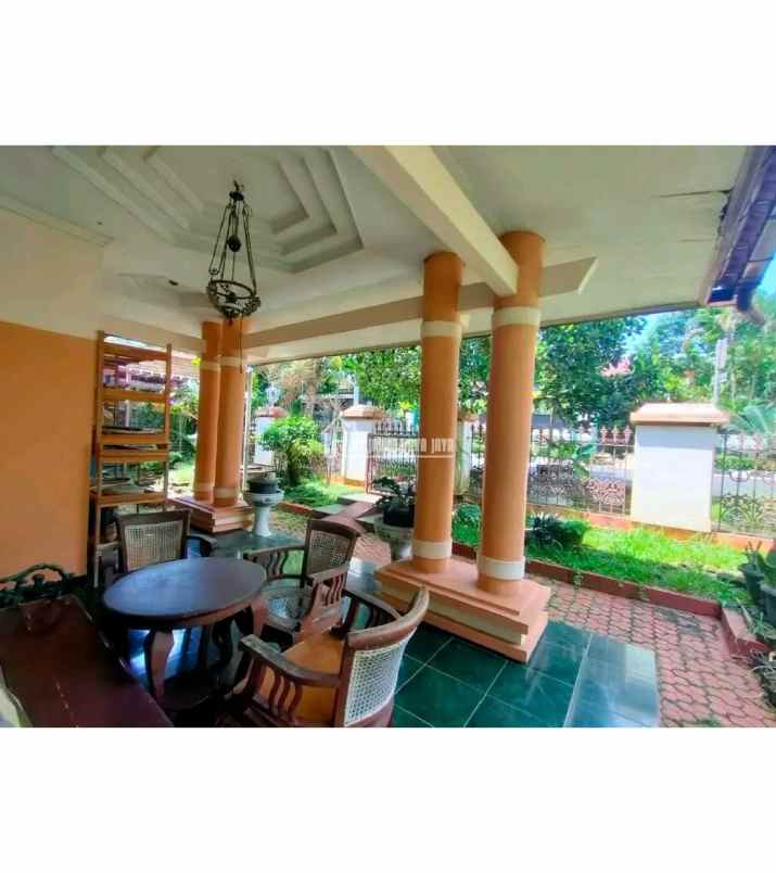 dijual rumah srondol kulon