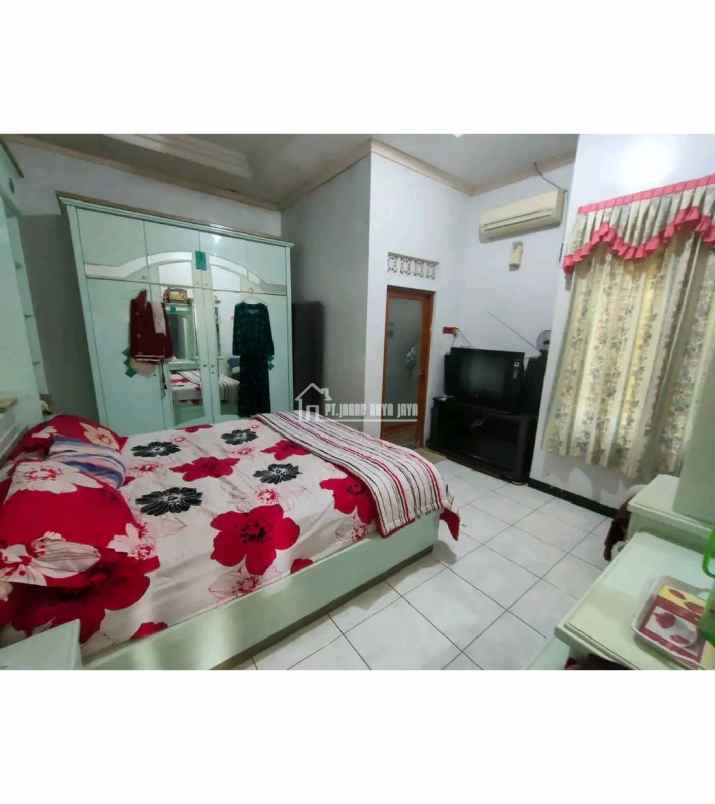 dijual rumah srondol kulon