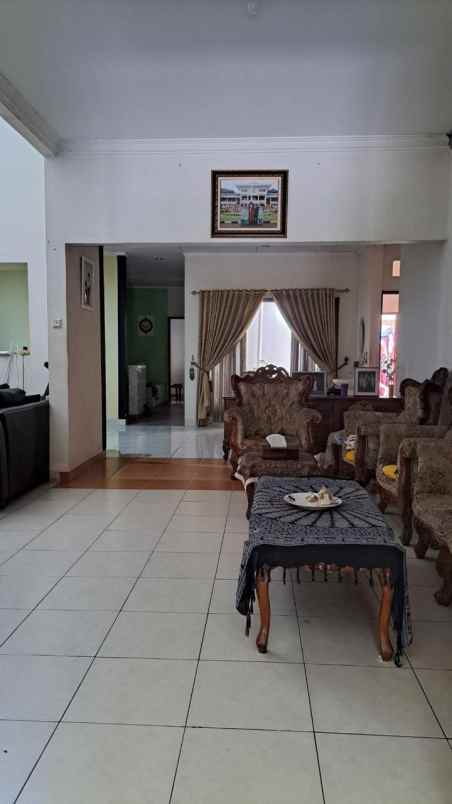 dijual rumah strategis dalam cluster grand wisata