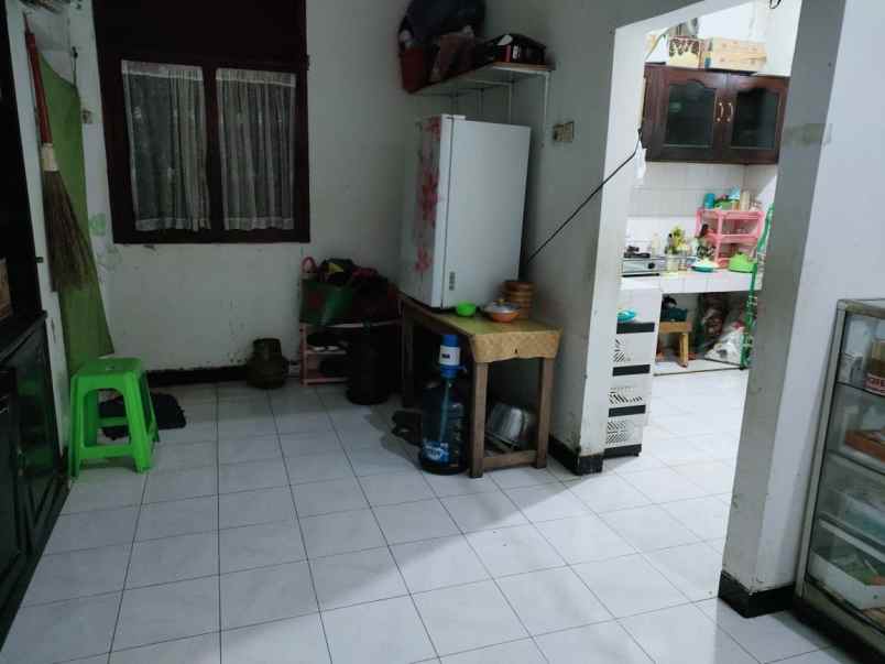 dijual rumah strategis di villa nusa indah 2