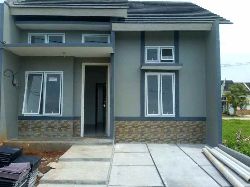 dijual rumah sukamekar