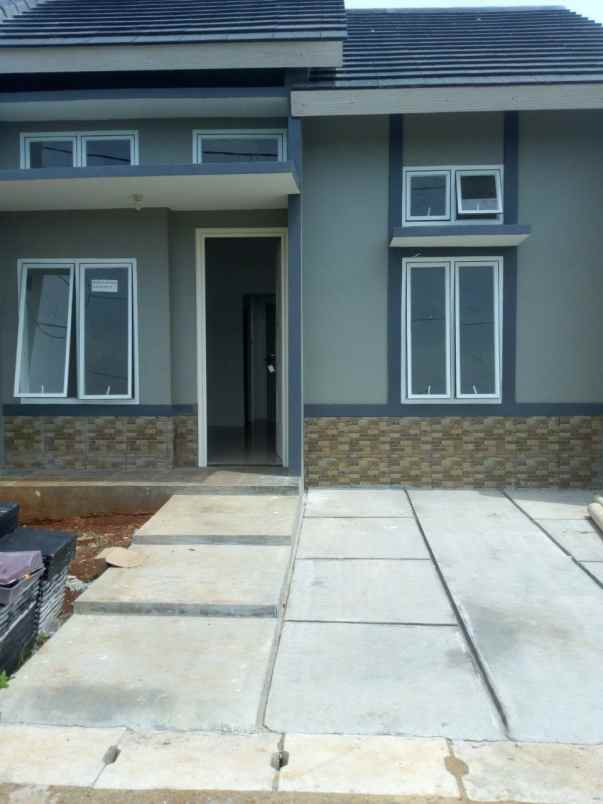 dijual rumah sukamekar