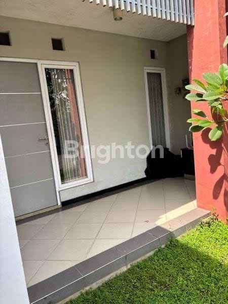 dijual rumah sukolilo dian regency