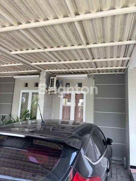 dijual rumah sukolilo dian regency