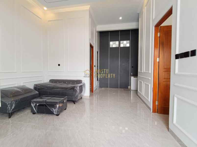 dijual rumah sumberadi