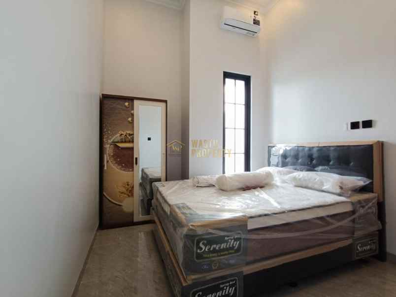 dijual rumah sumberadi