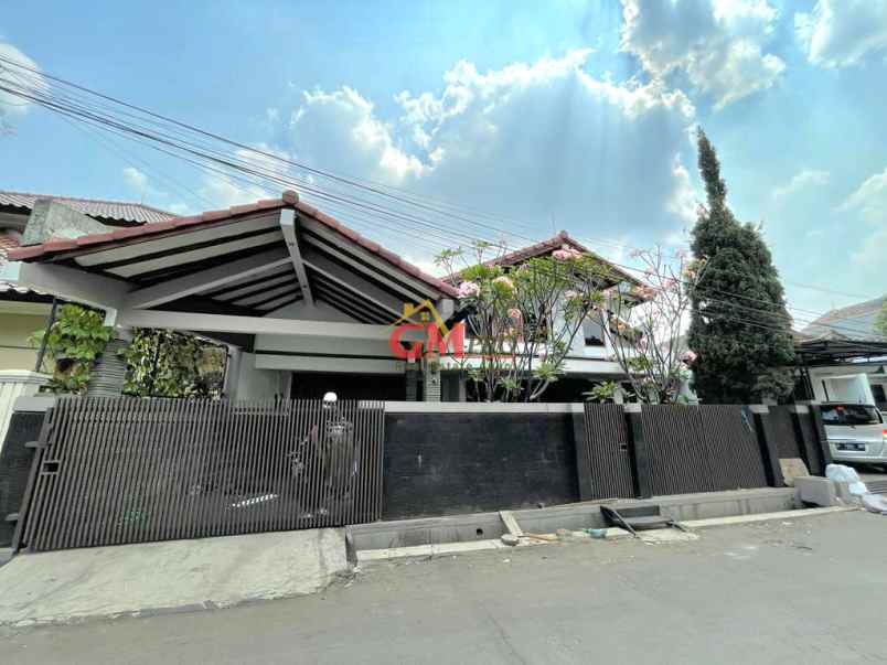 dijual rumah suryalaya