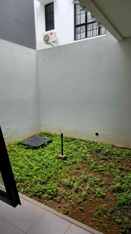 dijual rumah sutera winona alam sutera