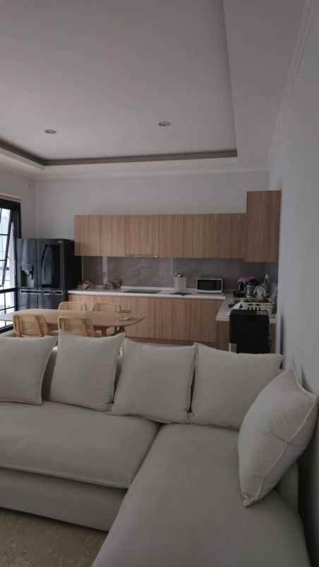dijual rumah sutera winona alam sutera