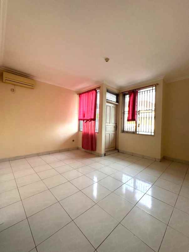 dijual rumah taman modern cakung