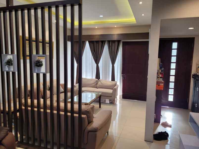 dijual rumah taman pesona mediteran