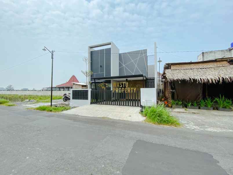 dijual rumah tamanmartani kalasan