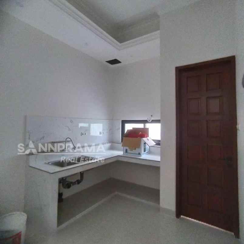 dijual rumah tanah baru