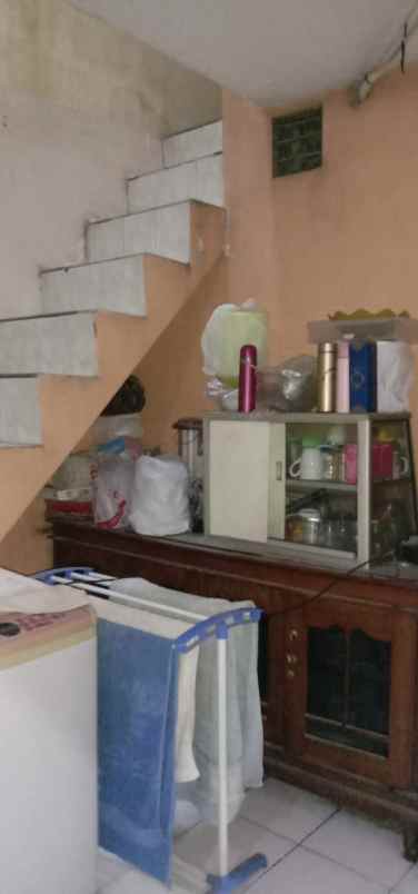 dijual rumah teluk pucung