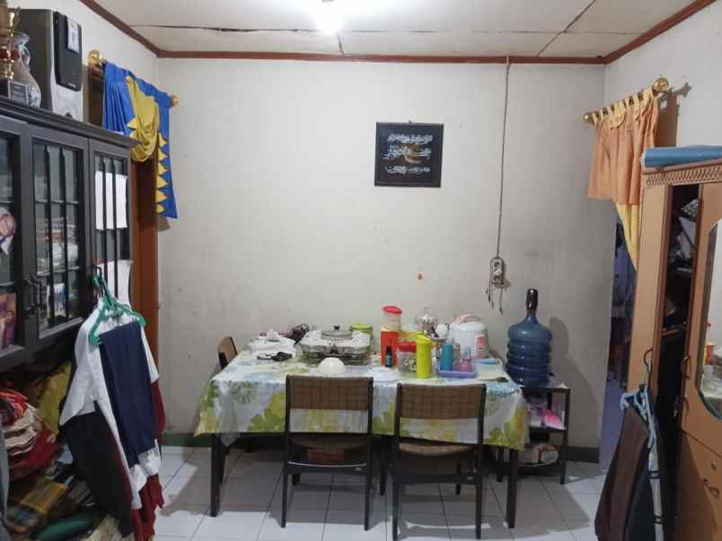 dijual rumah teluk pucung