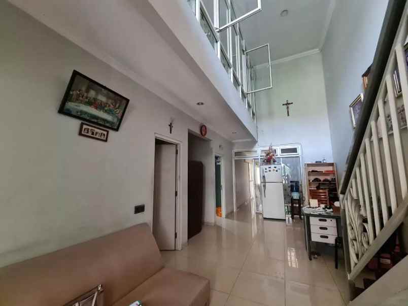 dijual rumah tembalang