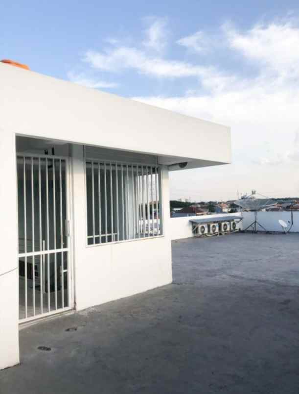 dijual rumah tenggilis