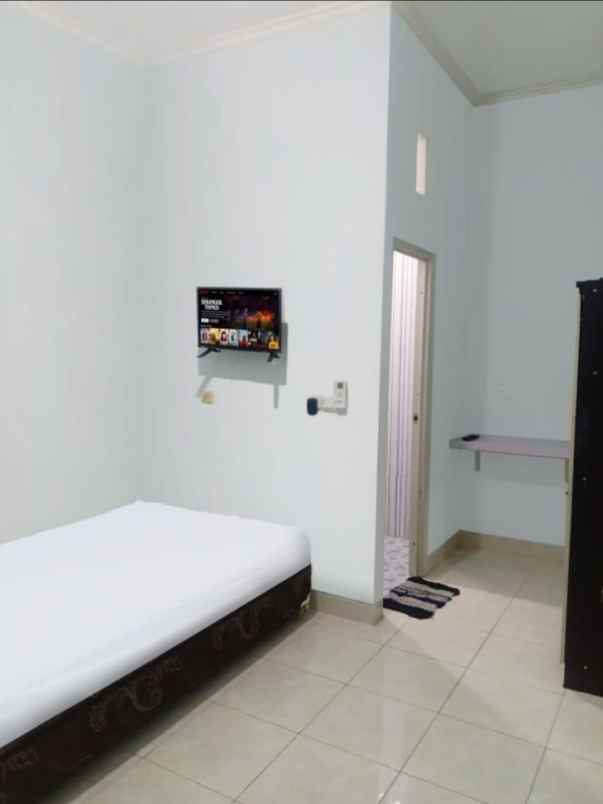 dijual rumah tenggilis