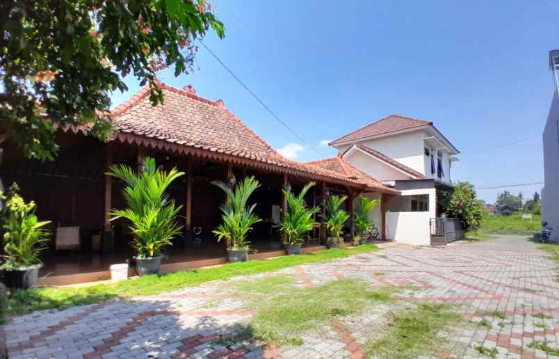 dijual rumah timur staddion maguwoharjo