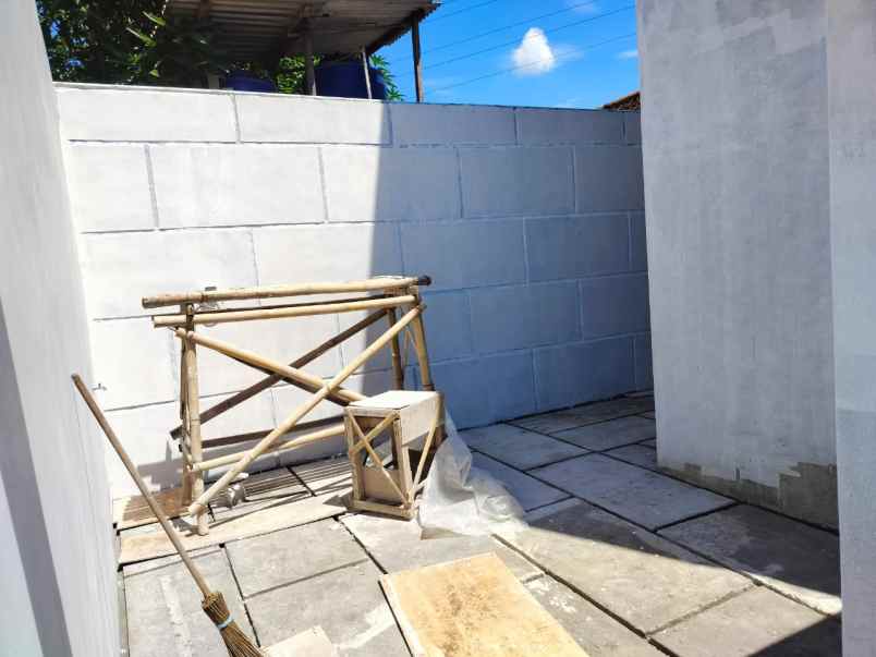 dijual rumah tirtonirmolo