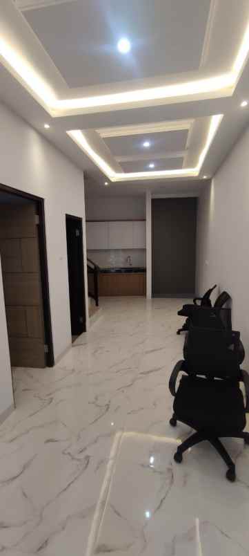 dijual rumah utan kayu utara matraman