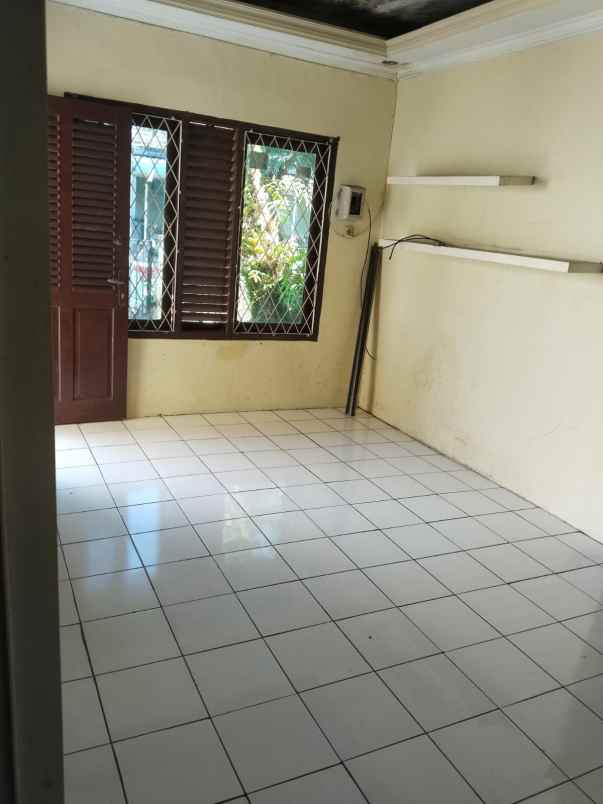 dijual rumah villa dago pamulang